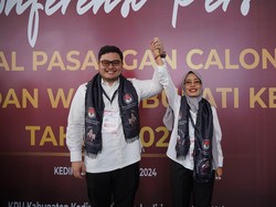 SMRC Ungkap Alasan Pasangan Dhito-Dewi Raih Elektabilitas hingga 79,6%