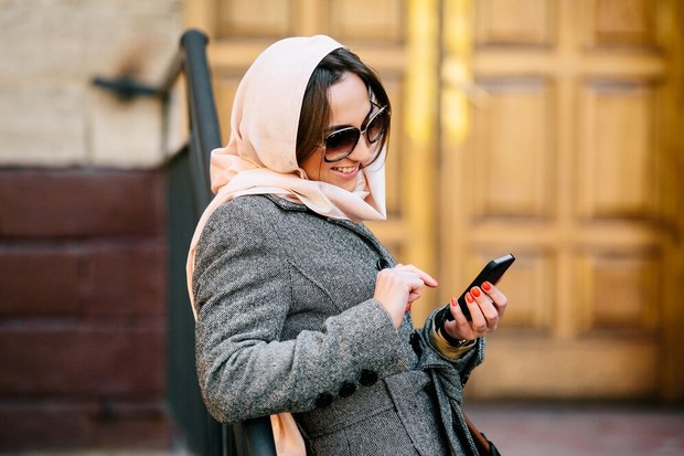 Ilustrasi Kecanduan Ponsel/Foto: Freepik.com/teksomolika