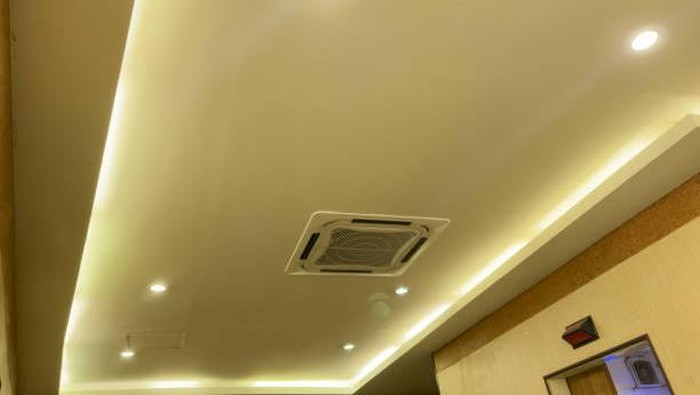 Ilustrasi plafon gypsum. Air vents on the ceiling