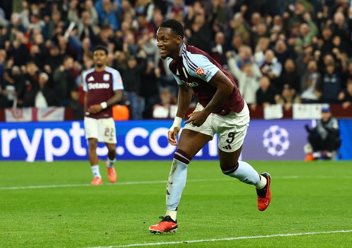Soccer Football - Champions League - Aston Villa v Bologna - Villa Park, Birmingham, Britain - October 22, 2024 Aston Villas Jhon Duran celebrates scoring their second goal REUTERS/Molly Darlington