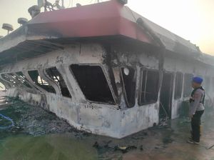 Kapal Isap Timah Terbakar di Babel, Satu ABK Tewas- 1 Luka Bakar Kapal Isap Timah Terbakar di Babel, Satu ABK Tewas- 1 Luka Bakar
