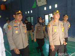 Sukseskan Pilkada Sampang, Apel Kesiagaan Digelar-Gudang Logistik Ditinjau