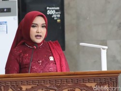 Sophi Zulfia Jabat Ketua DPRD Kabupaten Cirebon