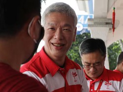 Duduk Perkara Putra Pendiri Singapura Cari Suaka