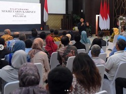 Momen Mayor Teddy Silaturahmi ke Pegawai Seskab