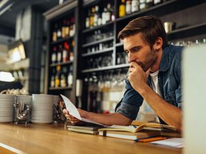 Tinggalkan Tagihan Makan Jutaan Rupiah, Pelanggan Kabur dari Restoran! Tinggalkan Tagihan Makan Jutaan Rupiah, Pelanggan Kabur dari Restoran!