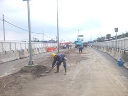 Arus Lalin Tersendat Proyek Tol, Durasi Lampu Hijau Kronggahan Ditambah