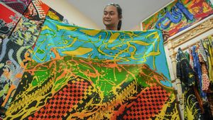 Melihat Motif Batik Abstrak Lumajang