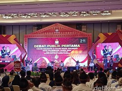 Fitri-Nandri Janjikan Insentif RT/RW Rp 1,5 Juta di Debat Pilkada Palembang