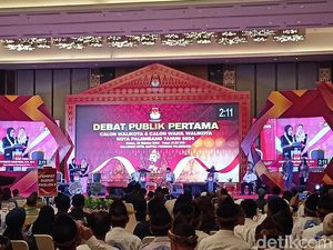 Fitri-Nandri Janjikan Insentif RT/RW Rp 1,5 Juta di Debat Pilkada Palembang Fitri-Nandri Janjikan Insentif RT/RW Rp 1,5 Juta di Debat Pilkada Palembang