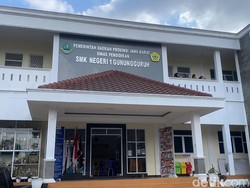 Viral Siswa SMK Sukabumi Demo: Tanyakan Dana BOS-Pembangunan Masjid