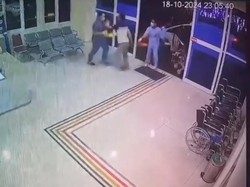Video Viral Keluarga Pasien Aniaya Dokter di RSOJ Pertamina Makassar