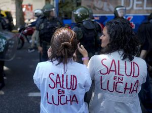 Potret Tenaga Medis Argentina Mogok Kerja Demi Kebutuhan Hidup
