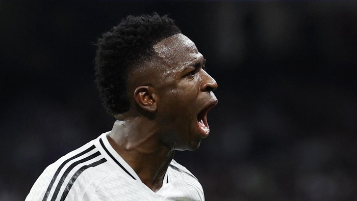 Soccer Football - Champions League - Real Madrid v Borussia Dortmund - Santiago Bernabeu, Madrid, Spain - October 22, 2024 Real Madrids Vinicius Junior reacts REUTERS/Juan Medina