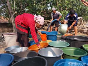 Kala Sumur Bor Tumpuan Terakhir di Kampung Kedung Jumbleng Mengering Kala Sumur Bor Tumpuan Terakhir di Kampung Kedung Jumbleng Mengering
