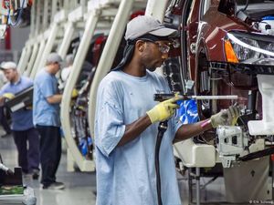 Ancaman Sanksi Perdagangan Trump Guncang Otomotif Jerman