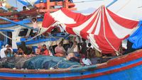 6 Hari Terombang-ambing di Laut Aceh, Rohingya Menanti Dievakuasi