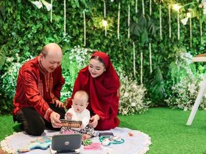 7 Foto Tedak Sinten Baby Arto Anak Ari Sigit, Ramai Dihadiri Keluarga Cendana 7 Foto Tedak Sinten Baby Arto Anak Ari Sigit, Ramai Dihadiri Keluarga Cendana
