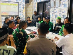 Ojol dan Opang Bentrok Berebut Lokasi Jemput Penumpang Stasiun Maja