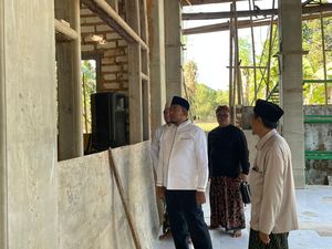 Achmad Fauzi Bantu Pembangunan Masjid hingga Ponpes di Sumenep