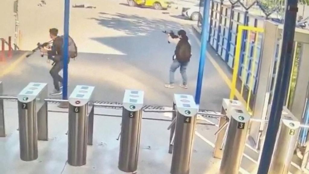Detik-detik Kelompok Teroris Serang Perusahaan Dirgantara Turki Detik-detik Kelompok Teroris Serang Perusahaan Dirgantara Turki