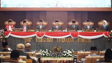 Sang Wakil Rakyat yang Berani Tantang Kemiskinan: Deni Wicaksono Resmi Jabat Waka DPRD Jatim