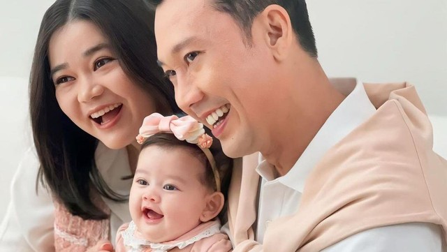 Update Informasi Selebriti InsertLive : Denny Sumargo Mesra dengan Anak, Ungkap Peran Besar Istri Bangun Bonding