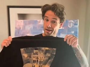 T-shirt Rancangan Liam Payne Hasilkan Rp 4 M, Seminggu Setelah Kematiannya T-shirt Rancangan Liam Payne Hasilkan Rp 4 M, Seminggu Setelah Kematiannya