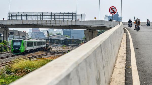 Tunjang Operasional Kereta Cepat, Jalan Layang Ciroyom Resmi Beroperasi