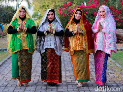 Mengenal Lamung Pene, Pakaian Adat Perempuan Sumbawa