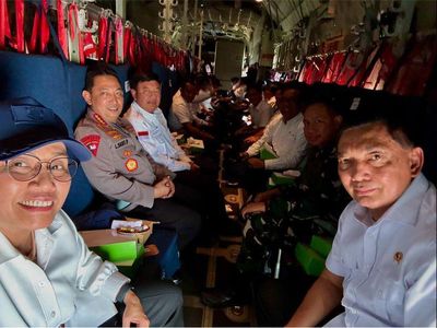 Kondisi di Dalam Super Hercules yang Ditumpangi Menteri ke Magelang