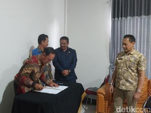 8 Parpol di Majalengka Dapat Bantuan Uang Rp 735 Juta 8 Parpol di Majalengka Dapat Bantuan Uang Rp 735 Juta