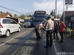 Dua Nyawa Melayang Kala Truk Seruduk Angkot di Sukabumi Dua Nyawa Melayang Kala Truk Seruduk Angkot di Sukabumi