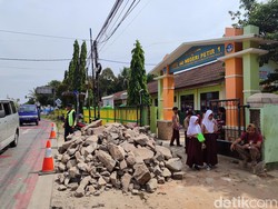 SDN 1 Petir di Serang Banten Disegel Orang Mengaku Ahli Waris