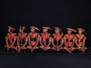 Tari Saman: Memahami Makna, Sejarah, Fungsi, dan Pola Lantai Tari Saman: Memahami Makna, Sejarah, Fungsi, dan Pola Lantai
