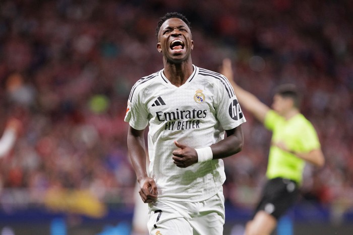 Vinicius Junior Vinicius Jr of Real Madrid reacts to a missed opportunity during the La Liga 2024/25 match between Atletico de Madrid and Real Madrid at Civitas Metropolitano Stadium in Madrid, Spain, on September 29, 2024. (Photo by Guillermo Martinez)
