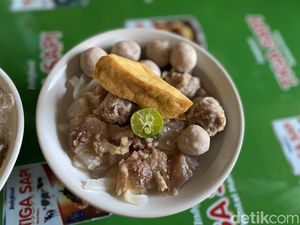 Maknyus! Bakso Bening Topping Tetelan Brutal yang Diantre Panjang Maknyus! Bakso Bening Topping Tetelan Brutal yang Diantre Panjang