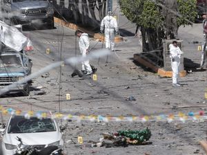 Bom Mobil Guncang Meksiko