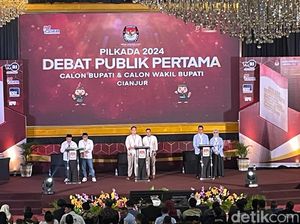 Senggol-senggolan di Debat Perdana Pilkada Cianjur Senggol-senggolan di Debat Perdana Pilkada Cianjur