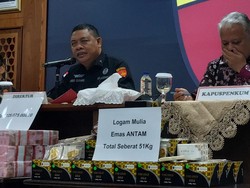 Menaksir Harga 51 Kg Emas Eks Pejabat MA yang Disita Kejagung
