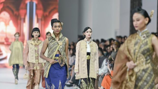  Jakarta Fashion Week / Dandy Hendrata