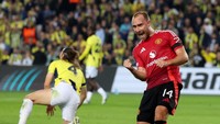 Bermain di Stadion Sukru Saracoglu, Jumat (25/10/2024) dini hari WIB, MU memimpin lebih dulu pada menit ke-15 lewat gol Christian Eriksen.  