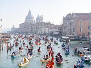 Venesia Perpanjang Pajak Turis Hingga 2025, tapi Overtourism Tak Berkurang Venesia Perpanjang Pajak Turis Hingga 2025, tapi Overtourism Tak Berkurang