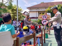 Keseruan Siswa-siswi Kota Batu Ikut Simulasi Tertib Lalu Lintas