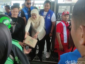 Semringah Ratusan Ojol di Sidoarjo Dapat BBM Gratis dari Khofifah