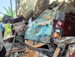 Penampakan Mobil Timpa Rumah di Wonogiri hingga Sopirnya Tewas