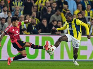 Video: Europa League, Fenerbahce Vs MU Berakhir Imbang 1-1 Video: Europa League, Fenerbahce Vs MU Berakhir Imbang 1-1