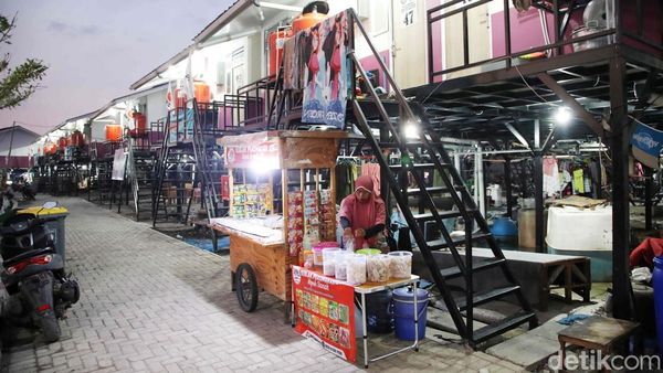 Melihat Pemanfaatan PLTS di Permukiman Pesisir Jakarta