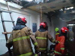 Rumah Warga Bogor Terbakar Akibat Korsleting, 1 Orang Luka