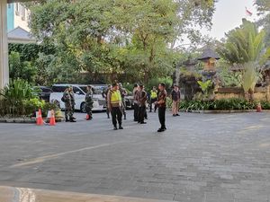 Trans Resort Seminyak Dijaga Ketat Jelang Debat Pilbup Badung, Aparat Siaga Trans Resort Seminyak Dijaga Ketat Jelang Debat Pilbup Badung, Aparat Siaga